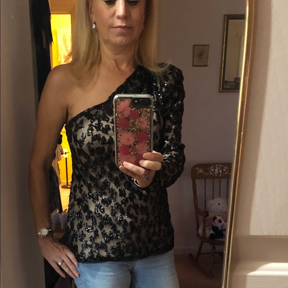 ❤️♥️Sexy Express Sequined Leopard Top!♥️❤️